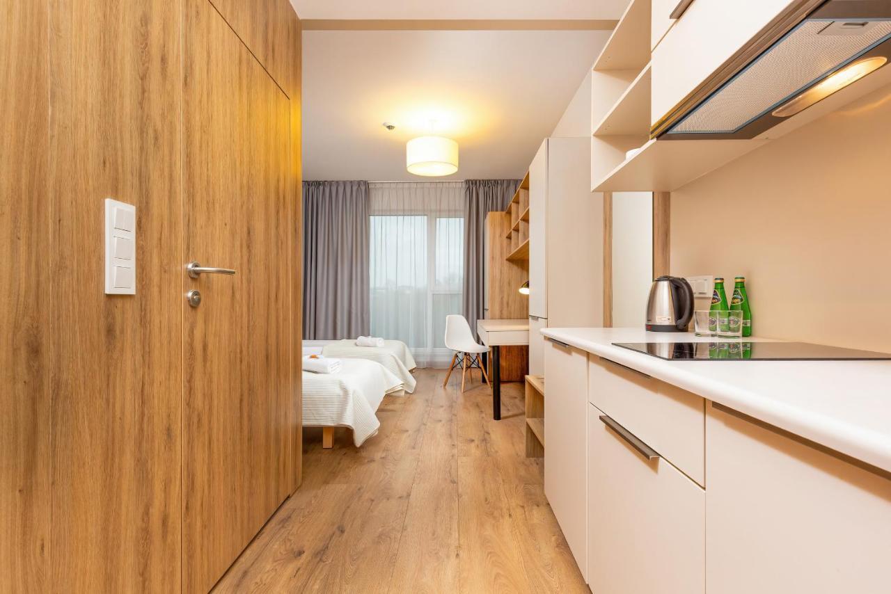 Wolska Residence Apartments With Parking By Noclegi Renters وارسو المظهر الخارجي الصورة